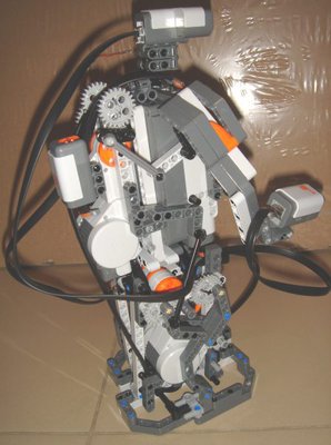 Lego-Robot-2.jpg