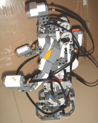 Lego-Robot-6.jpg