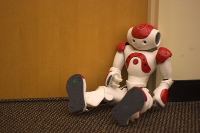 800px-Nao_humanoid_robot.jpg