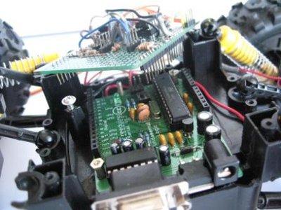 freeduino&motorshieldmountview_c.jpg