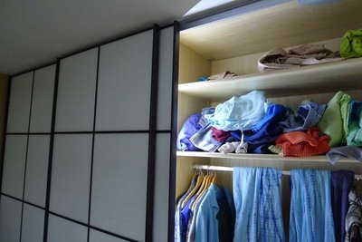 closet-light-2.jpg