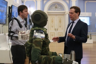 sar-401_and_medvedev.jpg